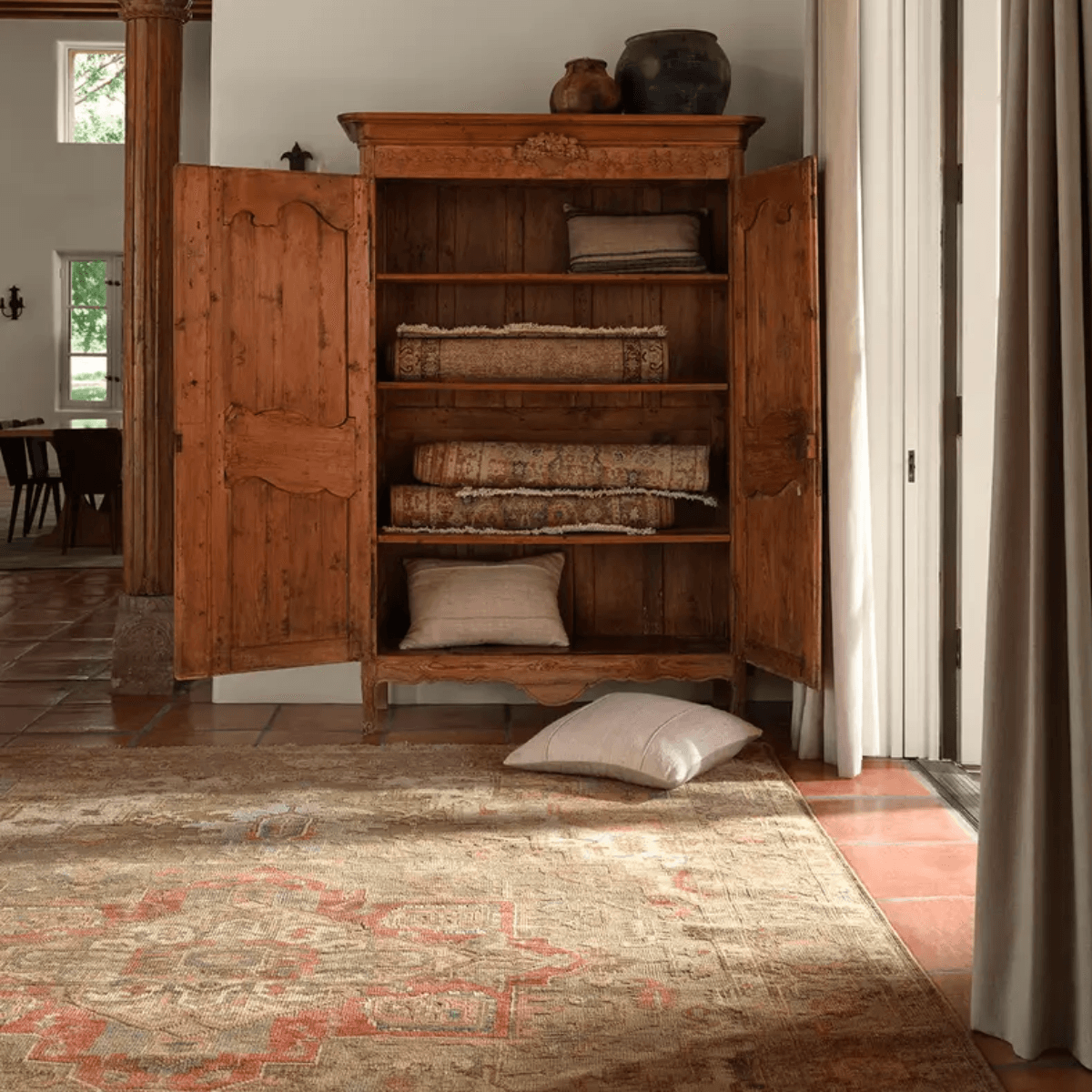 Cicek Cecilia Hand Knotted Rug